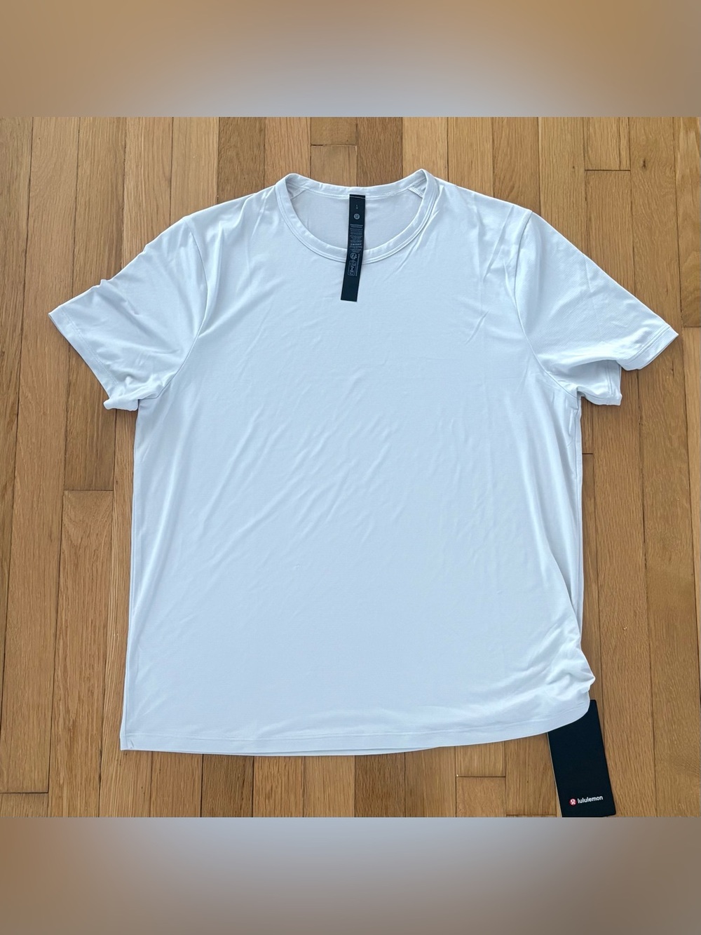 Lululemon Run Crew Lightweight Short Sleeve Mens L Vapor VPOR Athletic Shirt NWT